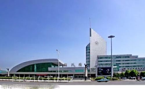 在绍兴老火车站乘坐绿皮车火车也是蛮不错的选择哦-绍兴生活网_柯桥